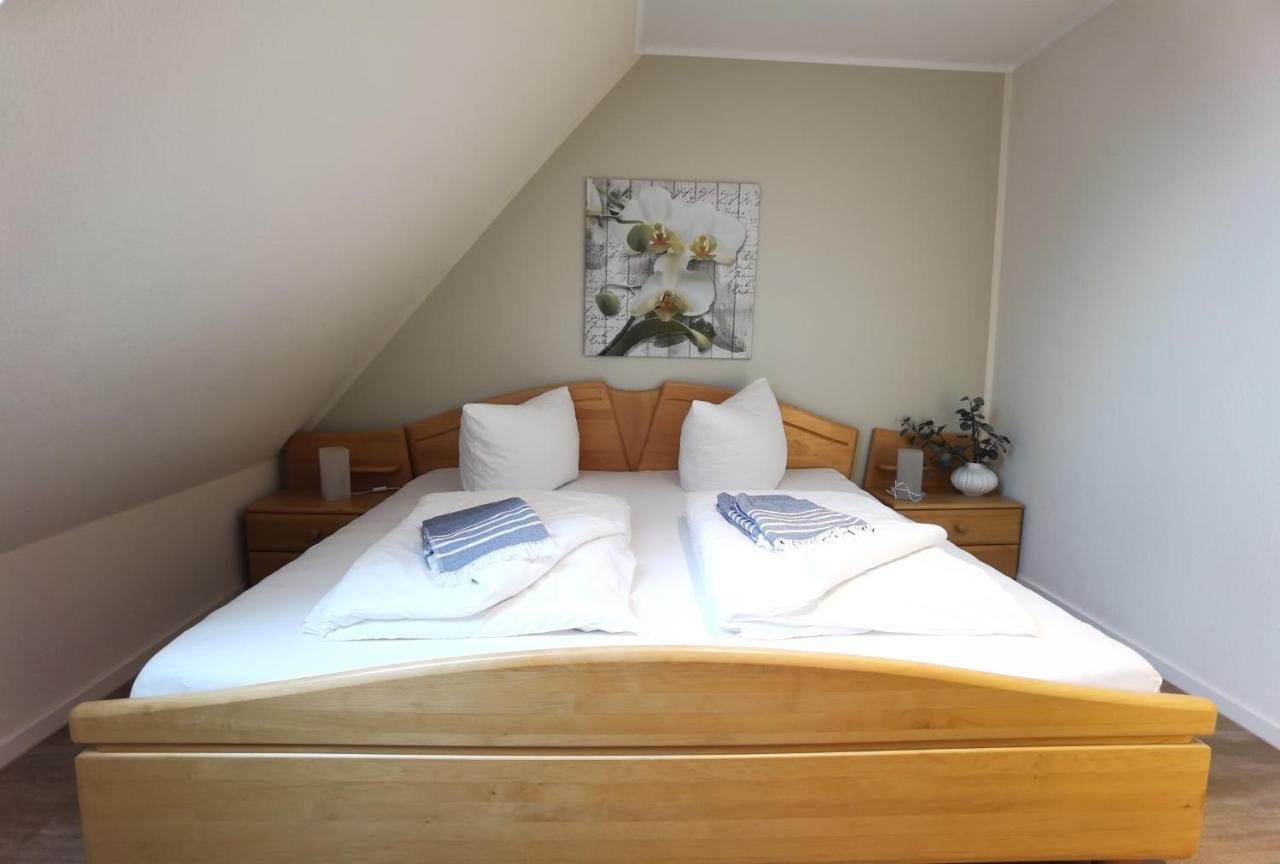 Apartment Schaake - Charmante Reetdachwohnung & Kostenfreier Parkplatz *